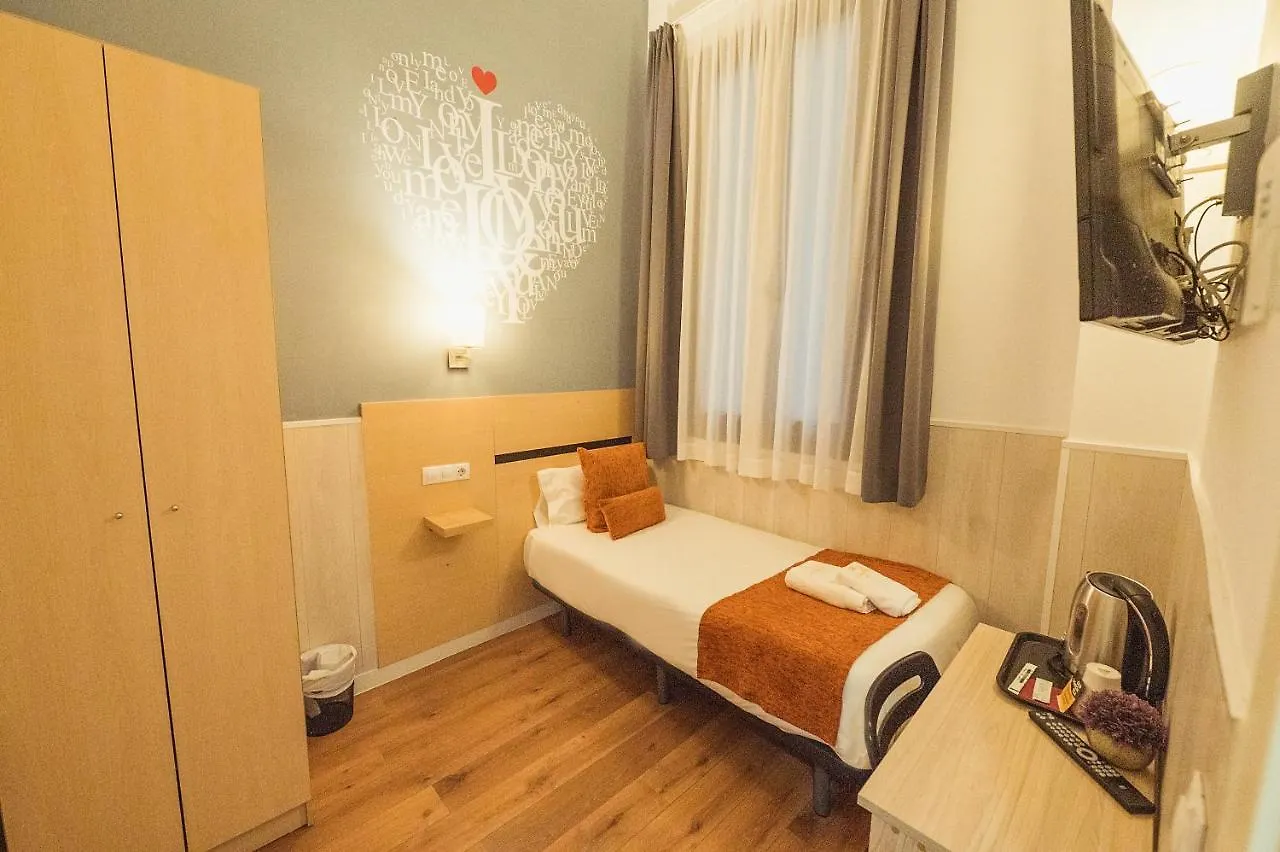 Hostal Live Natura Barcelona (Adults Only) Гостевой дом