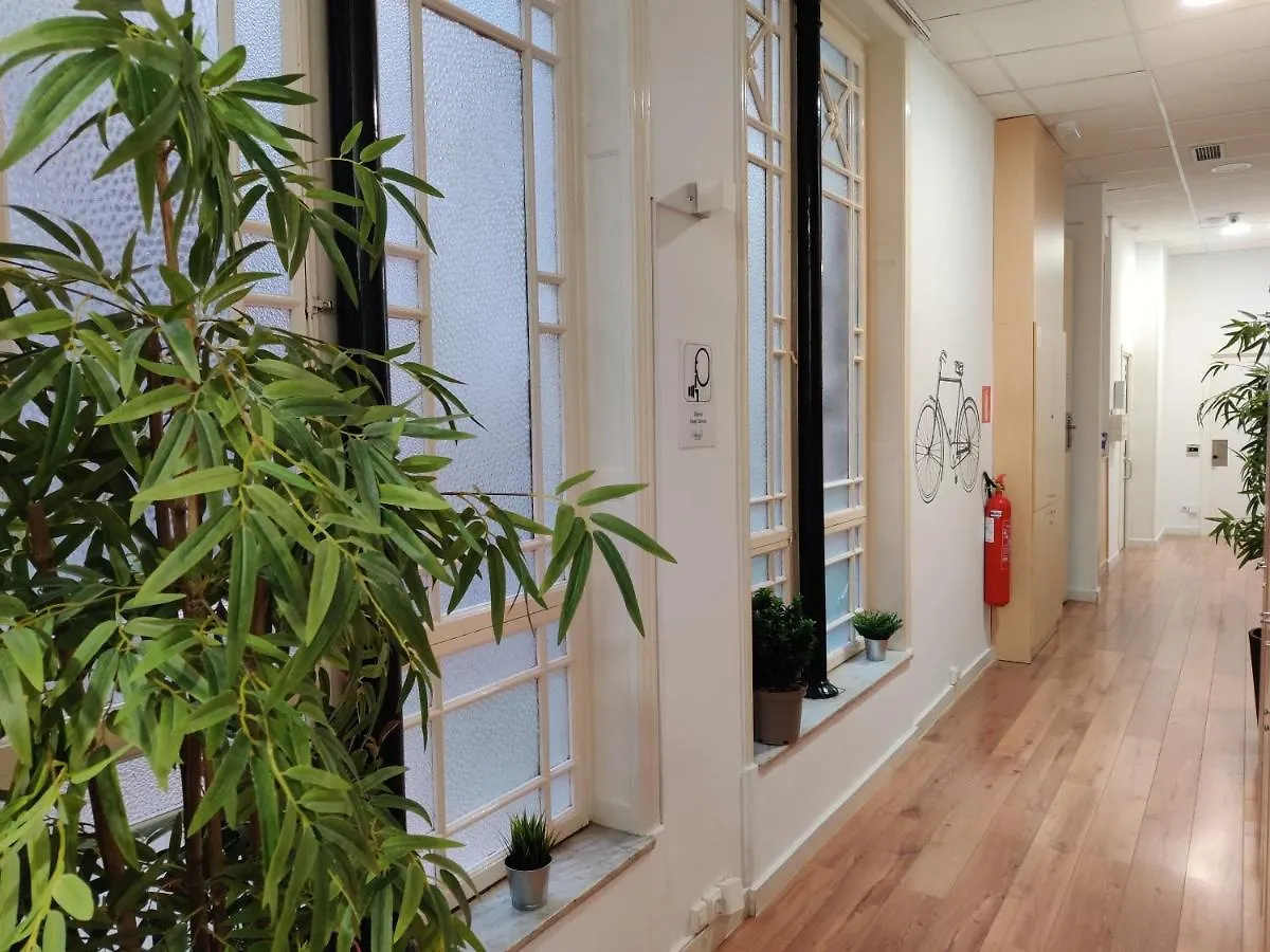 Hostal Live Natura Barcelona (Adults Only)
