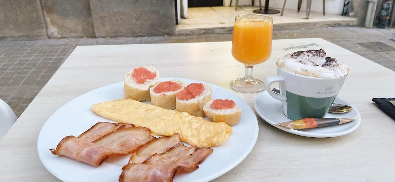Hostal Live Natura Barcelona (Adults Only) Konukevi